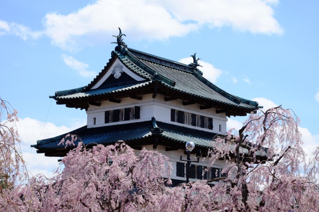 1. 【青森県】桜の名所として知られる東北の観光スポット「弘前城＆弘前公園」