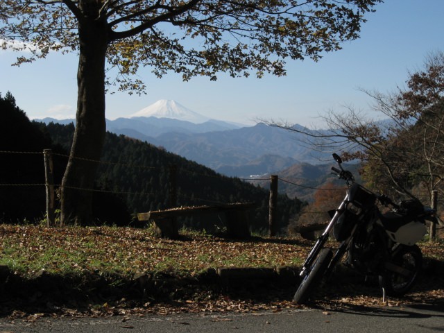 7. 甲府盆地の夜景を楽しむ「和田峠　見晴らし広場」