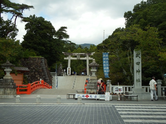 3. 勝運のご利益を授かれる山梨のパワースポット！「武田神社」