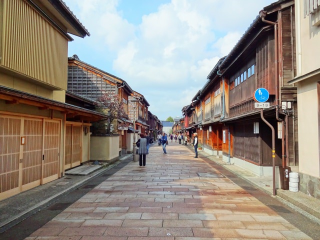 6. 金沢の茶屋街の中では最高級！観光ではぜひとも行きたい「ひがし茶屋街」