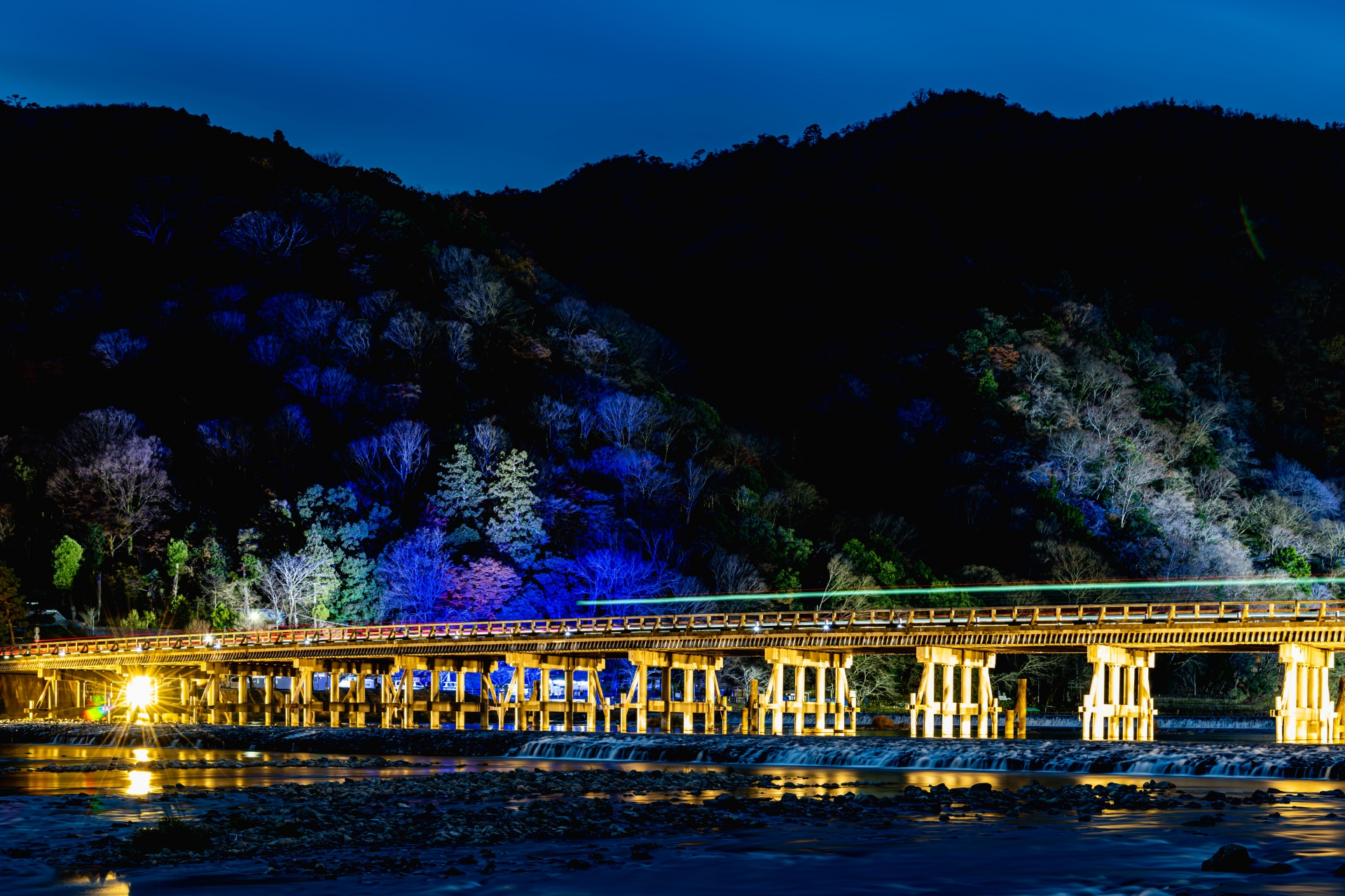 京都 嵐山の名所 渡月橋の魅力を紹介 写真を撮るなら Seeingjapan